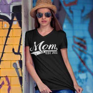 Mom Est 2022 T-Shirt For New Mom