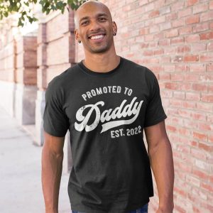 Promoted To Daddy Est 2022 T-Shirt For New Dad