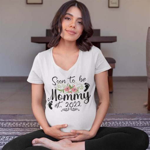 Soon To Be Mommy 2022 T-Shirt For New Mom