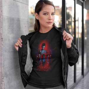 Stranger Things 4 Season Poster Group Shot T-Shirt