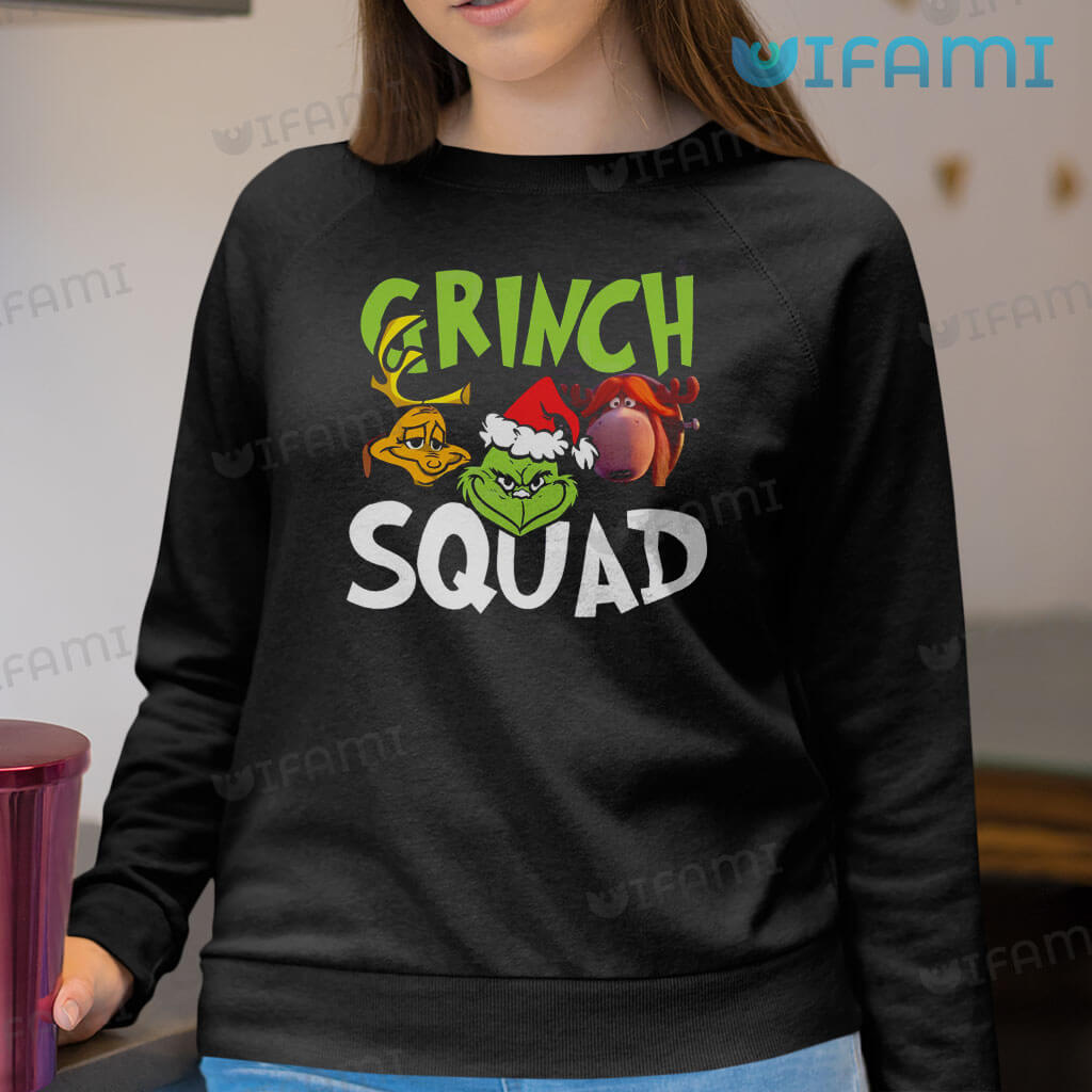 The Grinch all I want for Christmas is the Atlanta Braves Christmas  Sweatshirt, hoodie, sweater, long sleeve and tank top