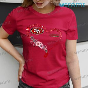 49ers Womens Shirt Butterfly Flower Heart San Francisco 49ers Gift