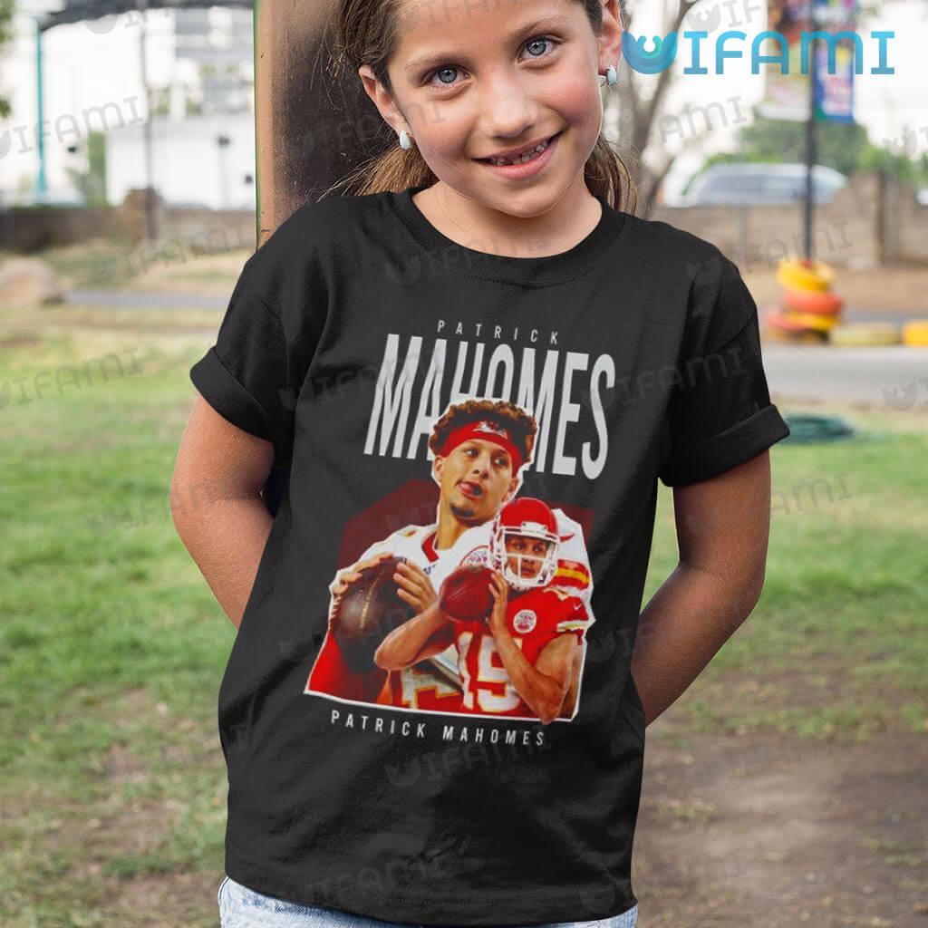 Patrick Mahomes Shirt Mahomes Hold Ball Chiefs Gift - Personalized Gifts:  Family, Sports, Occasions, Trending