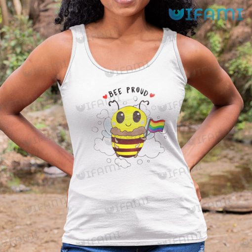 LGBT Shirt Bee Proud Hold Rainbow Flag LGBT Gift