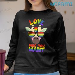 LGBT Shirt Love Who You Want Giraffe Wearing Sunglasses LGBT Sweashirt