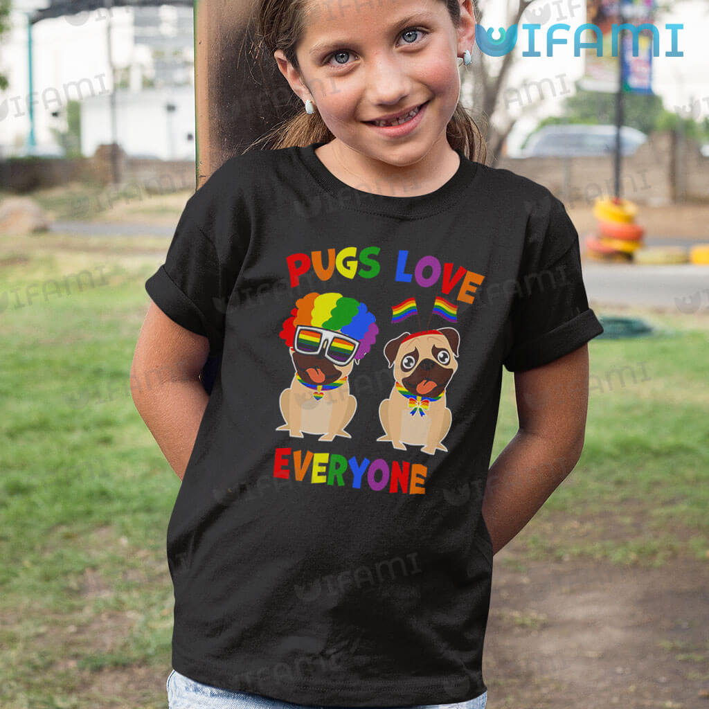 LGBT Shirt Pugs Love Everyone LGBT Gift