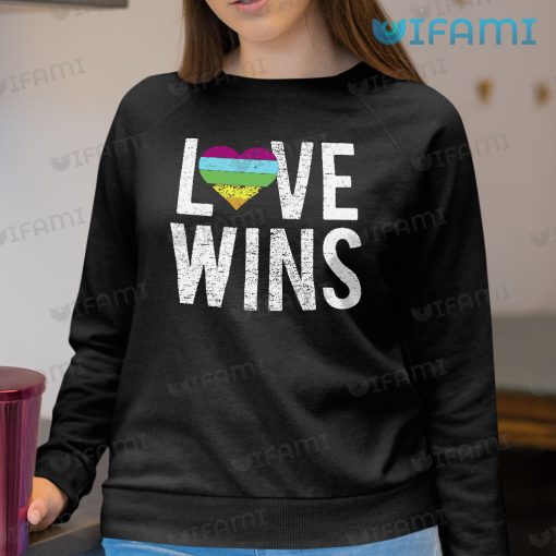 LGBT T-Shirt Love Wins LGBT Gift