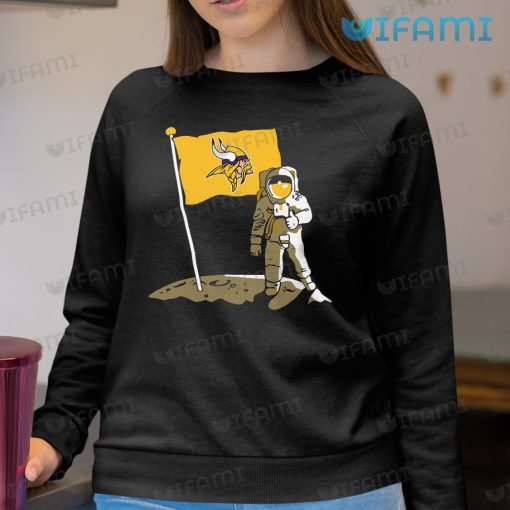 Minnesota Vikings Shirt Astronaut Flag Vikings Gift