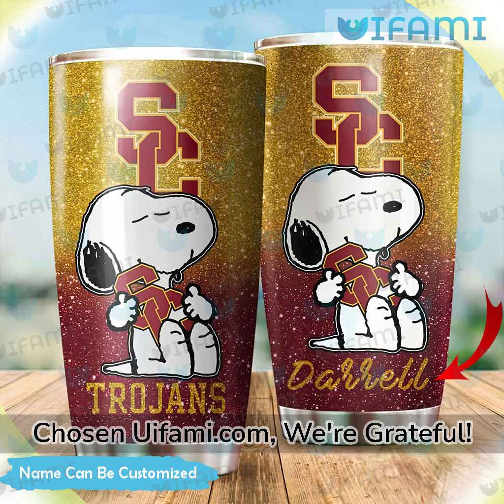https://images.uifami.com/wp-content/uploads/2023/09/Custom-USC-Tumbler-Creative-Snoopy-USC-Trojans-Gifts.jpg