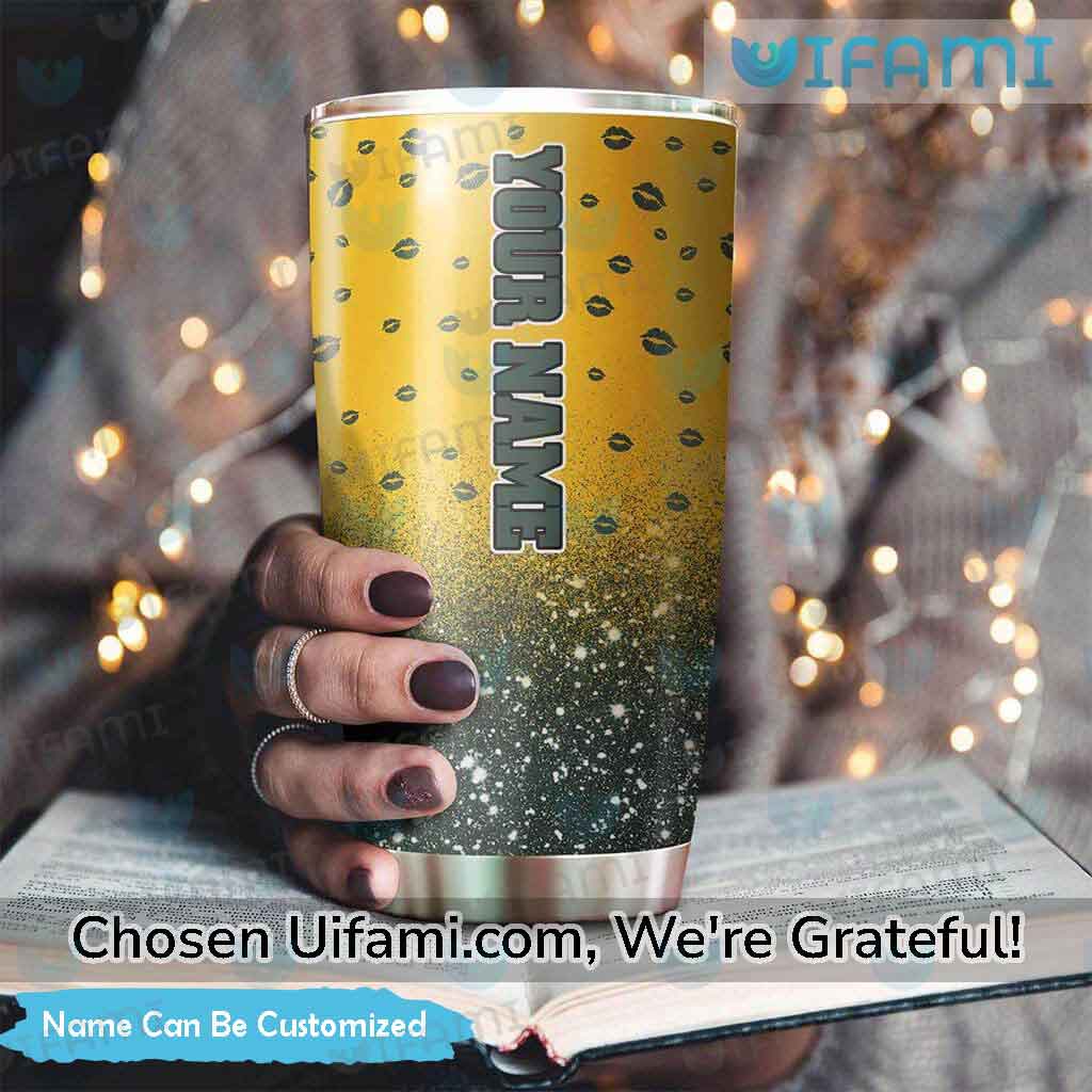 https://images.uifami.com/wp-content/uploads/2023/09/Green-Bay-Packers-Tumbler-With-Straw-Custom-Betty-Boop-For-Life-Packers-Gift-Exclusive.jpg