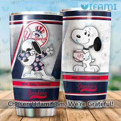 Yankees Tumbler With Straw Exquisite Snoopy NY Yankees Gift